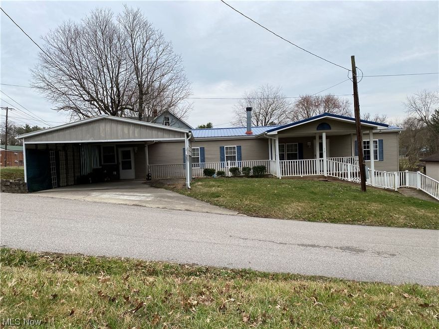 2005 manufactured home in excellent condition! 3 bedrooms, 2 full baths, very nice kitchen! An addition to the home adds to the spaciousness of the 1,755 sq.ft. of interior finish. New metal roof in 2022! This home is move in ready! Detached garage! Covered porch! Large Carport! Convenient South Parkersburg location! Available for immediate occupancy!