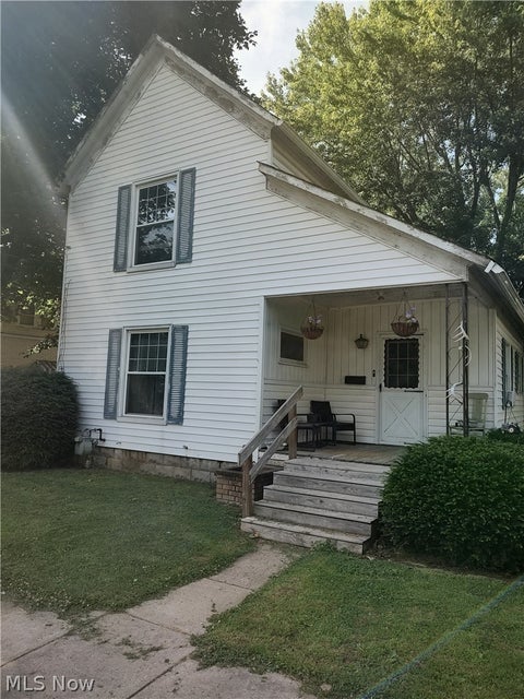 Homes For Sale - 828 E State Street<br/> Newcomerstown, OH 43832