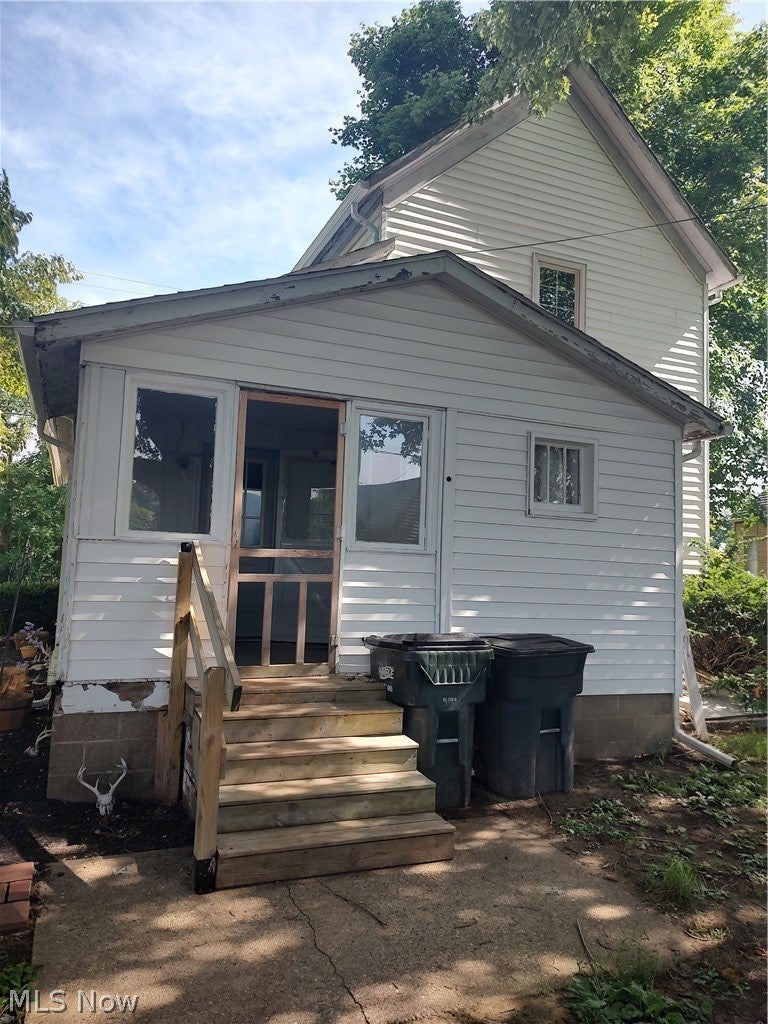 Photo of 828 E State Street, Newcomerstown, OH 43832 (MLS # 5218783)