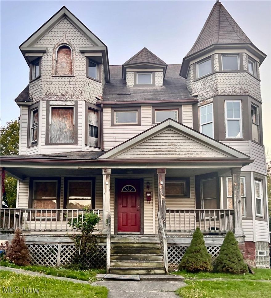 Calling all visionaries, renovators, and HGTV dreamers—this spacious 6-bedroom upper unit is ready for its glow-up. While it needs a full rehab, the home offers inherent charm, a strong and functional floorplan, and generous square footage that make the potential undeniable. This is a rare opportunity to bring a classic space back to life and truly make it your own. Roll up your sleeves, bring your contractor, and let your imagination do the rest.