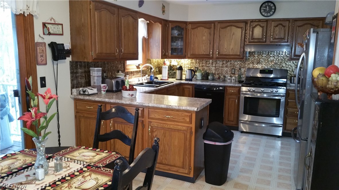 Oak Tree Vill - Residential