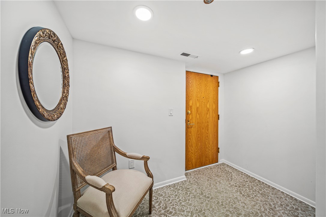 -C/The Woodhawk Club Condos Ph - Residential