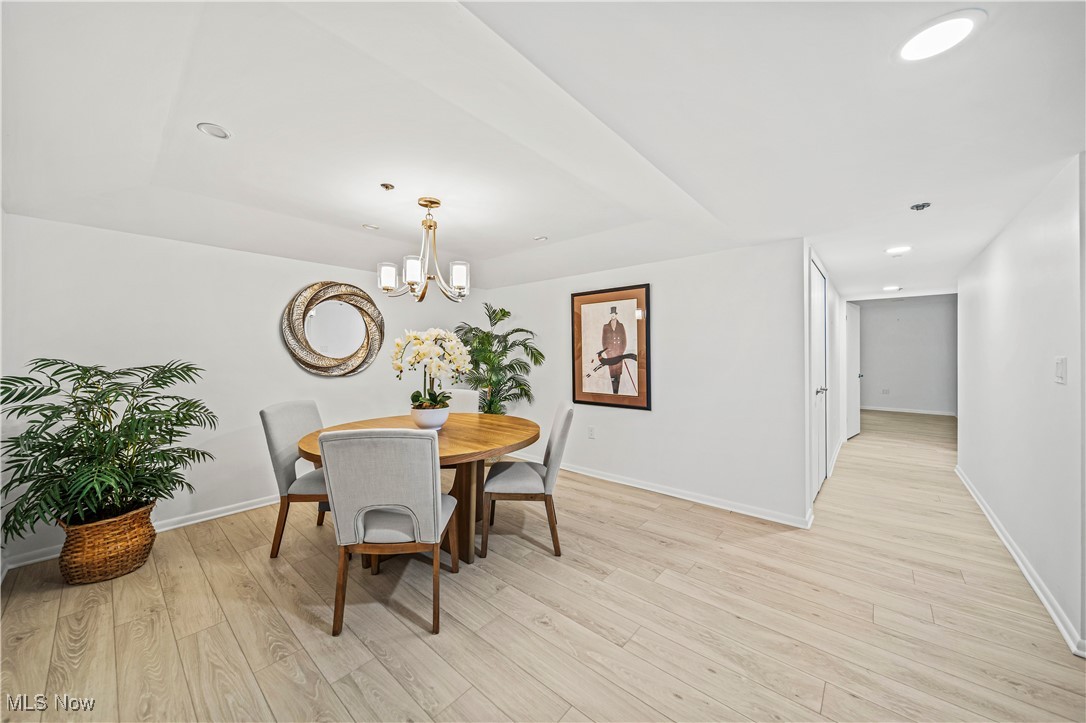 -C/The Woodhawk Club Condos Ph - Residential