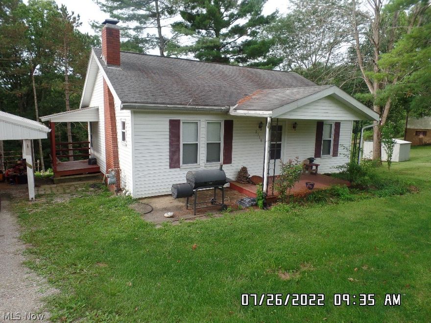 Nice 2 bedroom bungalow. Updated kitchen and bath newer furnace, walkout basement. Make your appointment for a private viewing today.