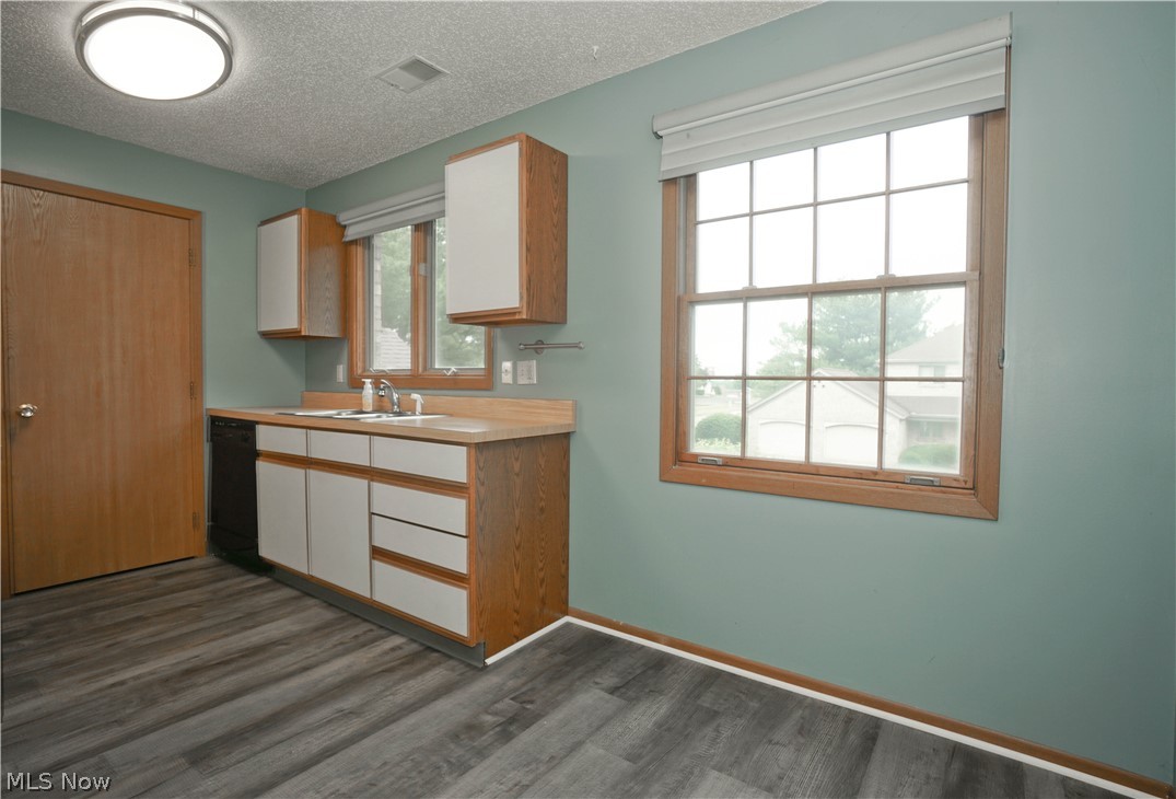 Southwestern Place Condos - Residential