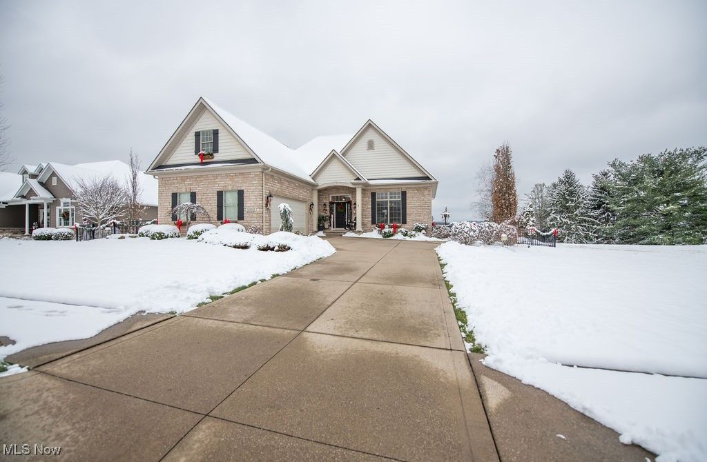 Photo of 1313 Fairway Drive NE, New Philadelphia, OH 44663 (MLS # 5175254)
