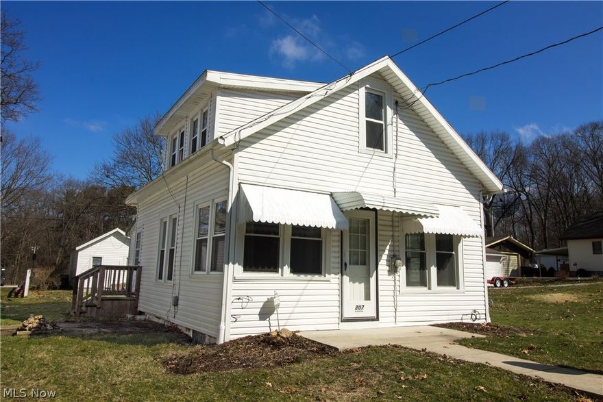 A perfect starter home close to the beautiful Portage Lakes. This home has Energy Star windows, a metal roof, concrete patio, and a remodeled kitchen and bathroom. It has quick access to expressway and is close to Coventry High School!