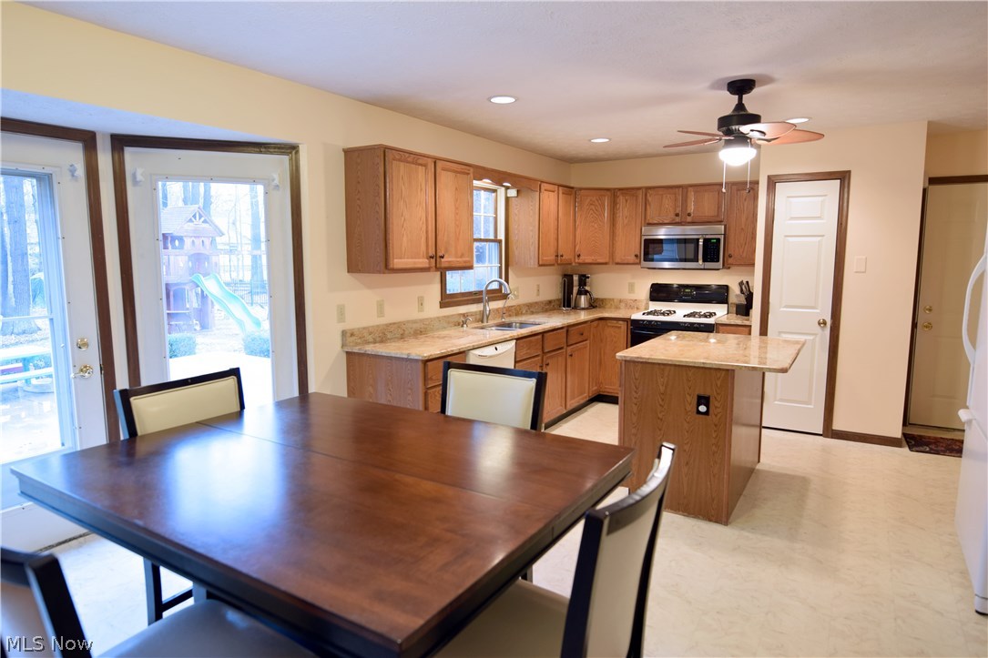 Gemwood Knolls 10 - Residential