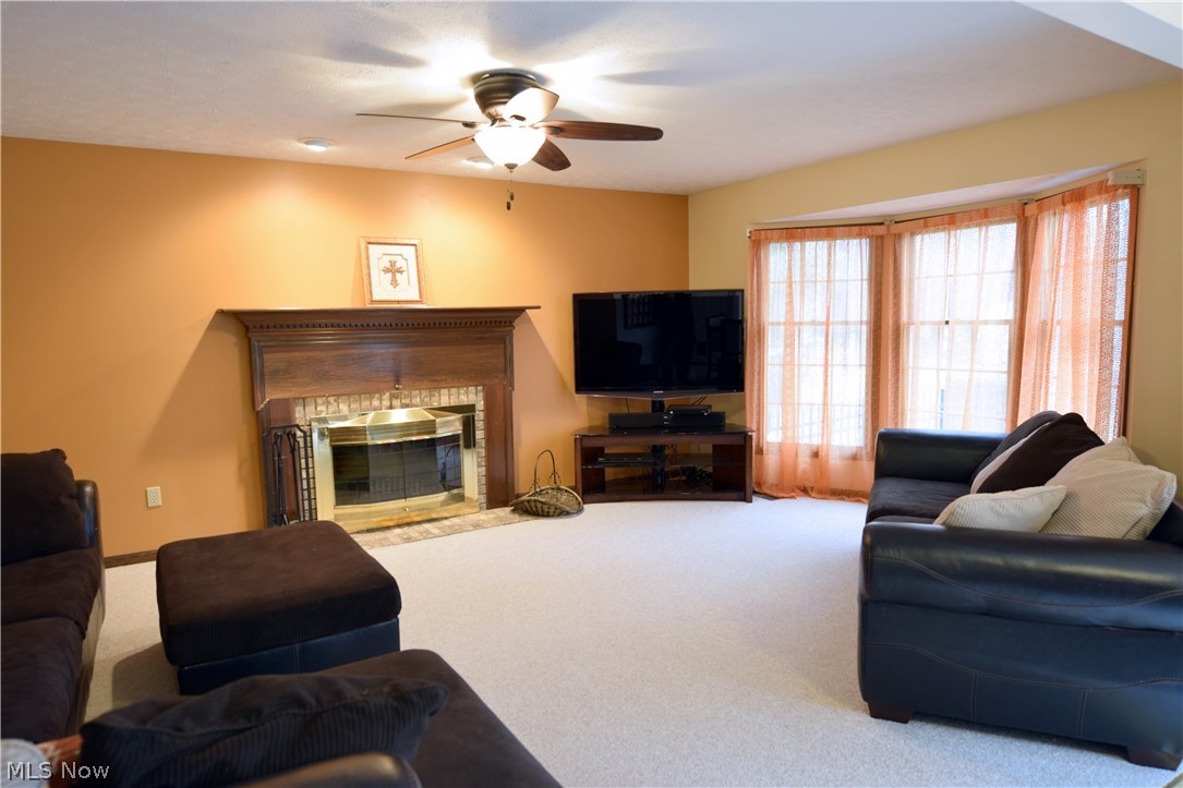 Gemwood Knolls 10 - Residential