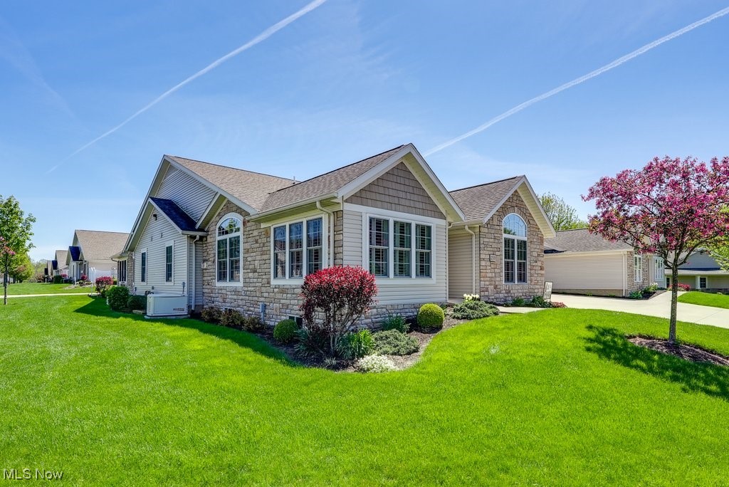 233 Woodbury Circle, Dalton, Ohio image 2