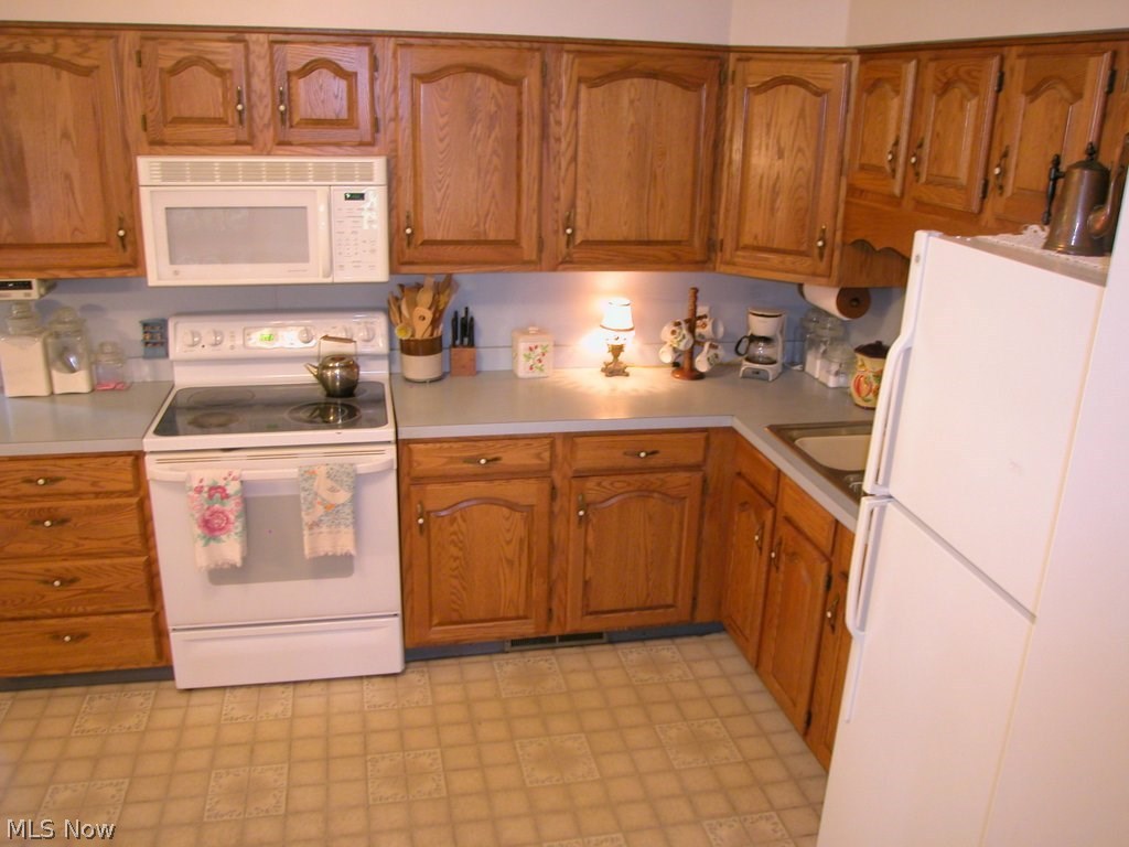 Country Club Estates - Residential