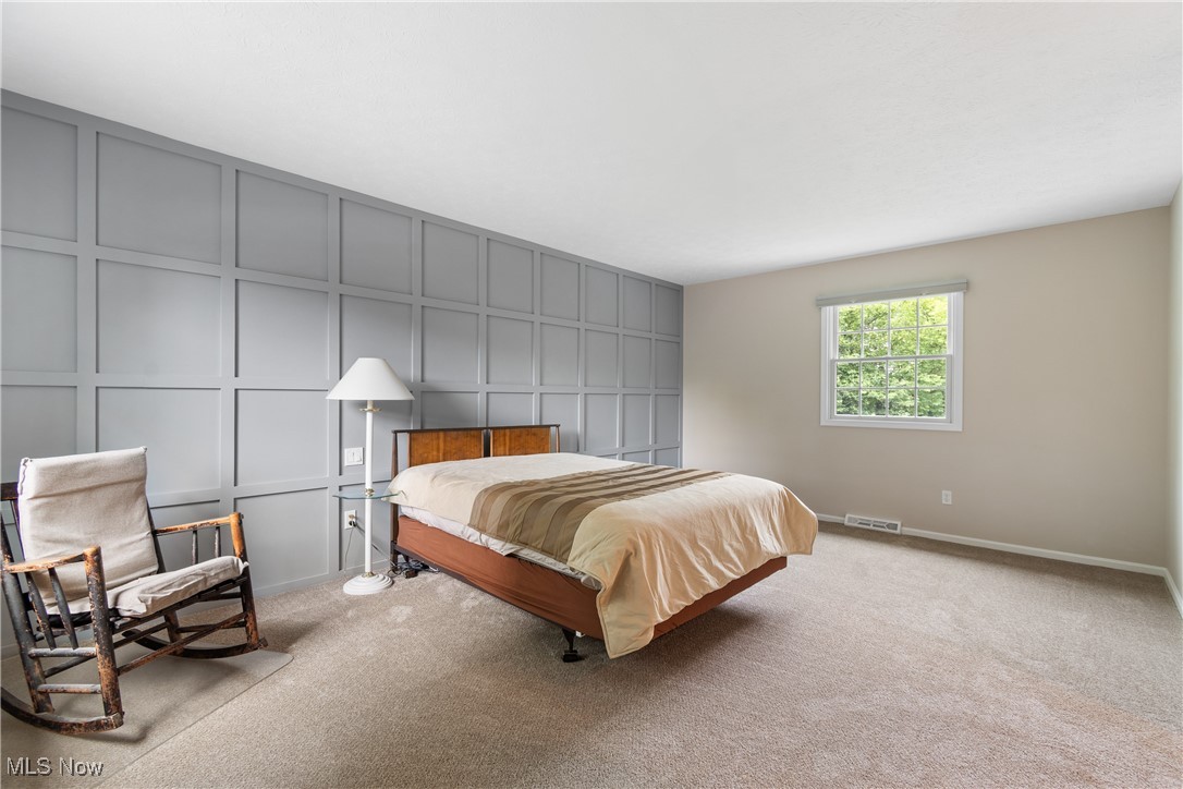 Royal State 02 - Residential