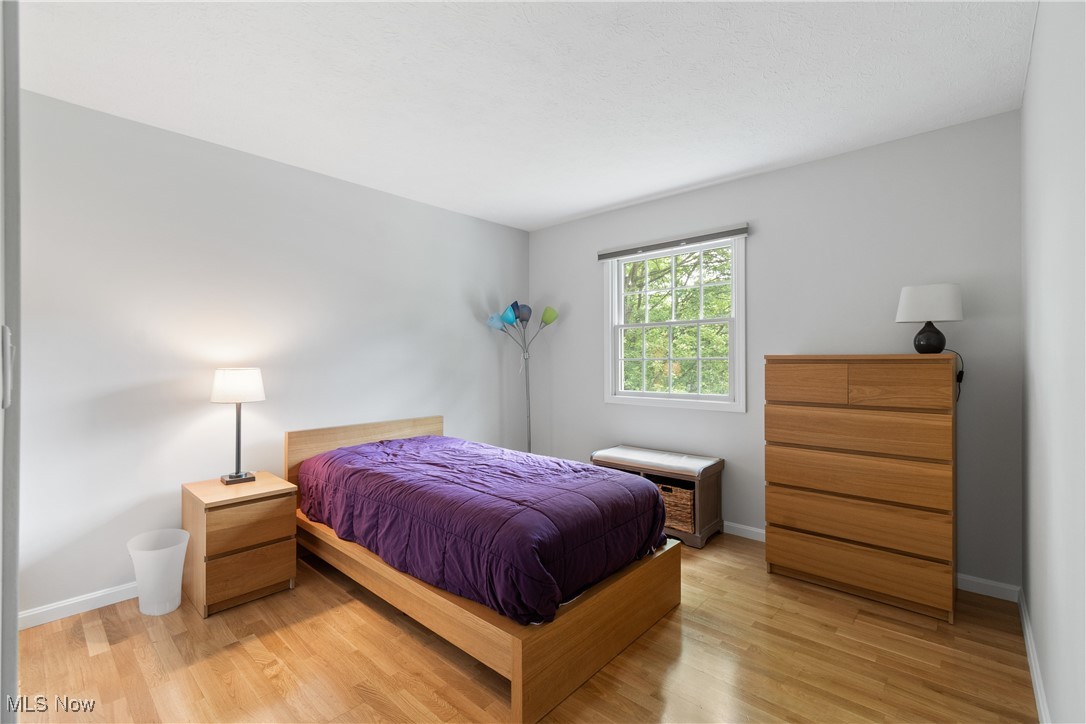 Royal State 02 - Residential