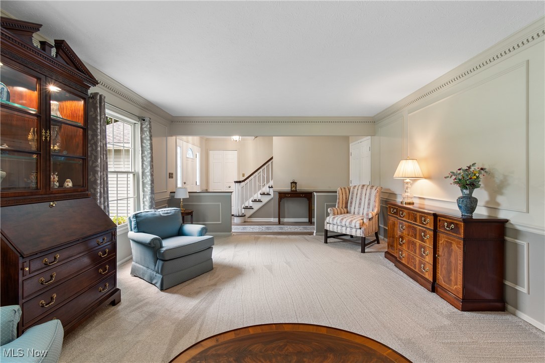 Royal State 02 - Residential