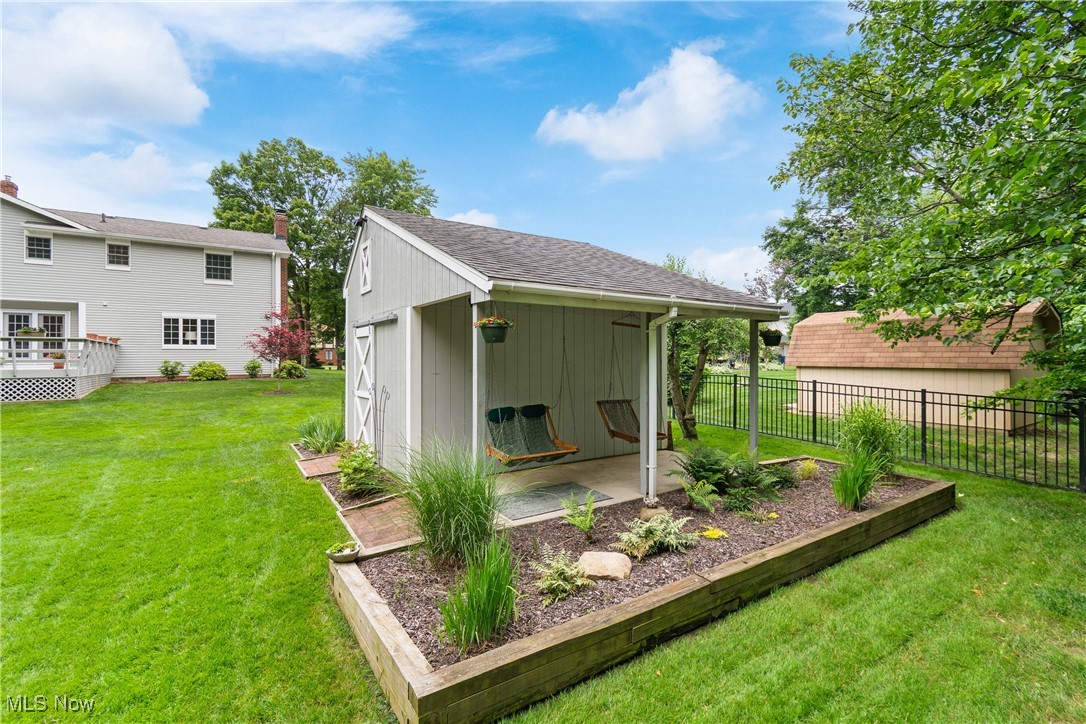 Royal State 02 - Residential