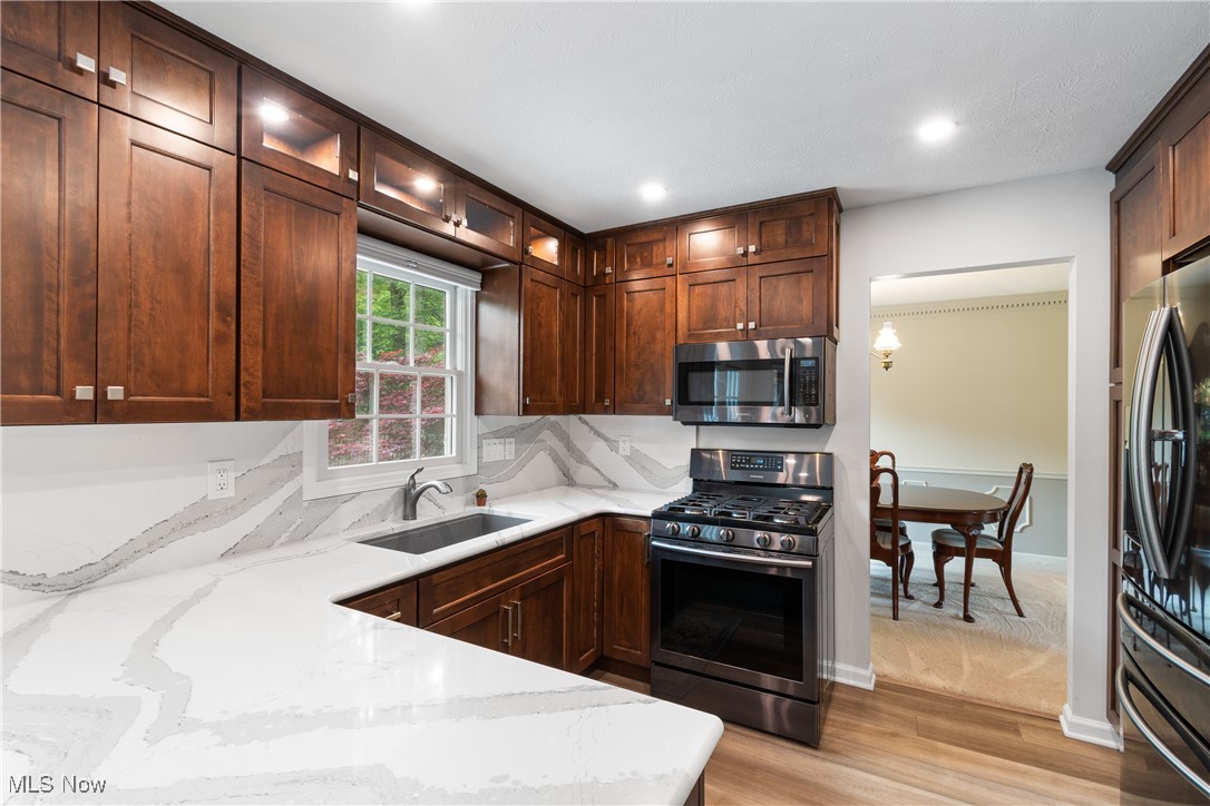 Royal State 02 - Residential