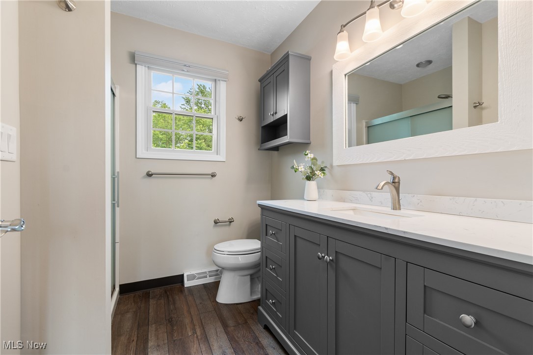 Royal State 02 - Residential