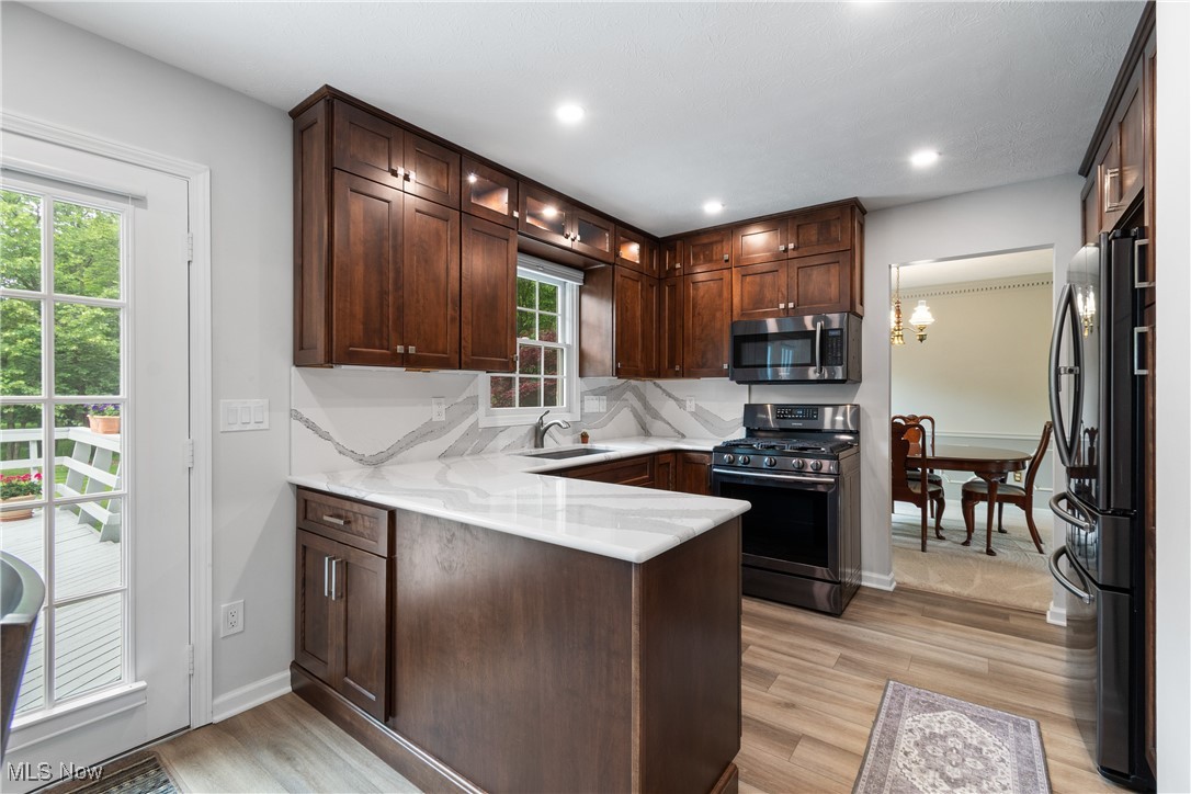 Royal State 02 - Residential