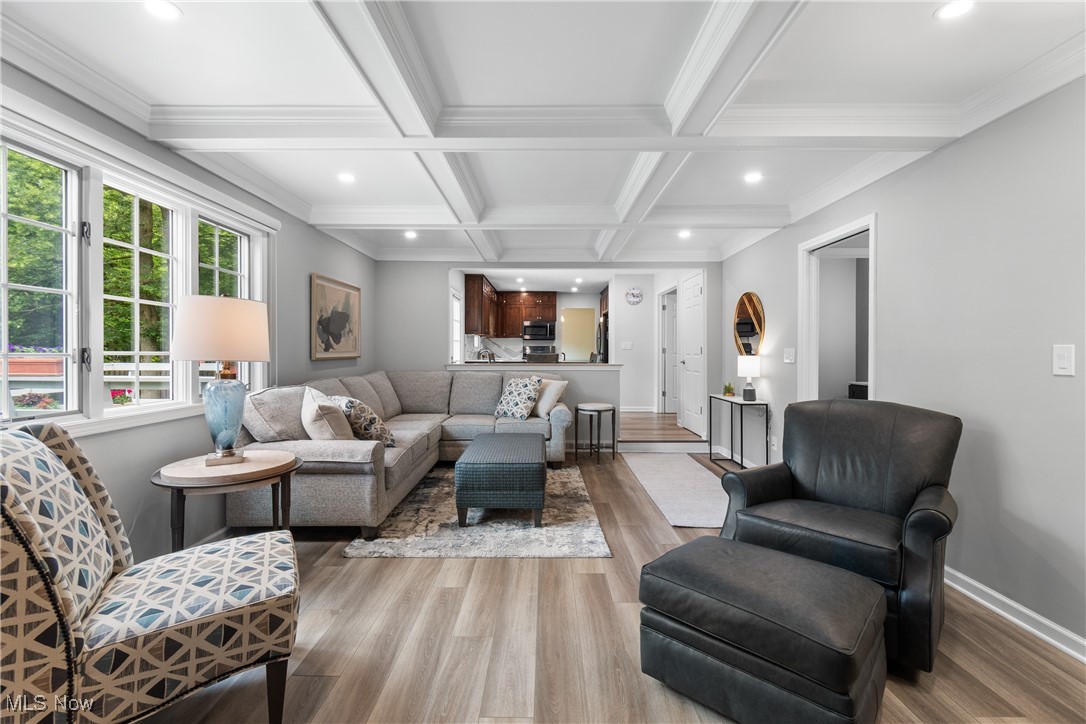 Royal State 02 - Residential