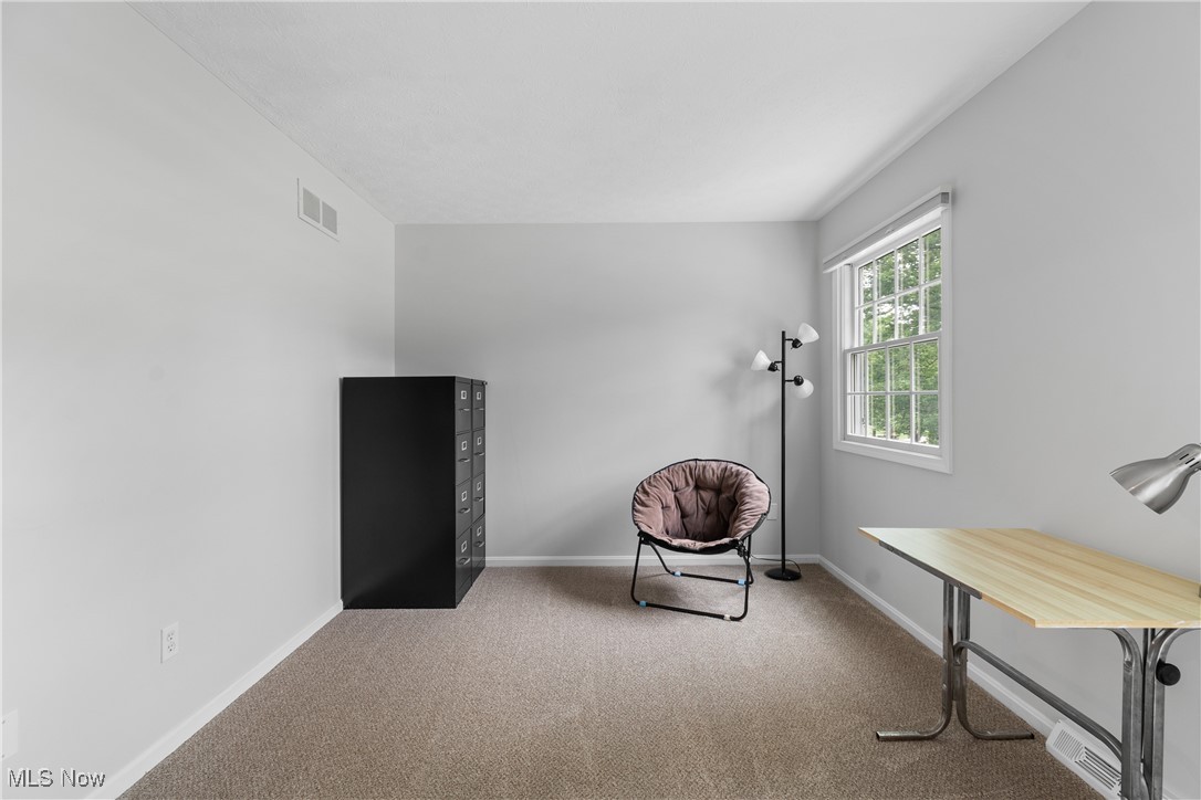 Royal State 02 - Residential