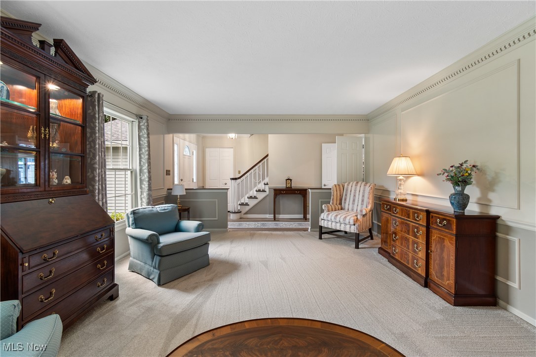 Royal State 02 - Residential