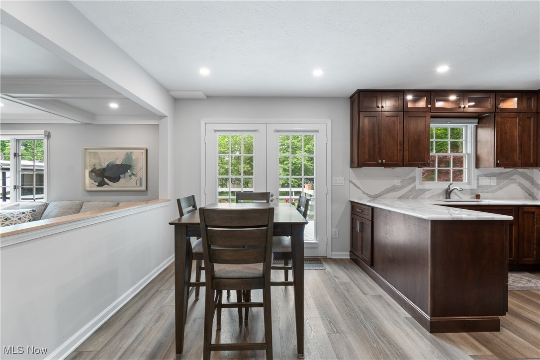 Royal State 02 - Residential