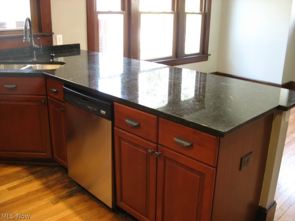 Advance Real Estate Cos 01 - Residential