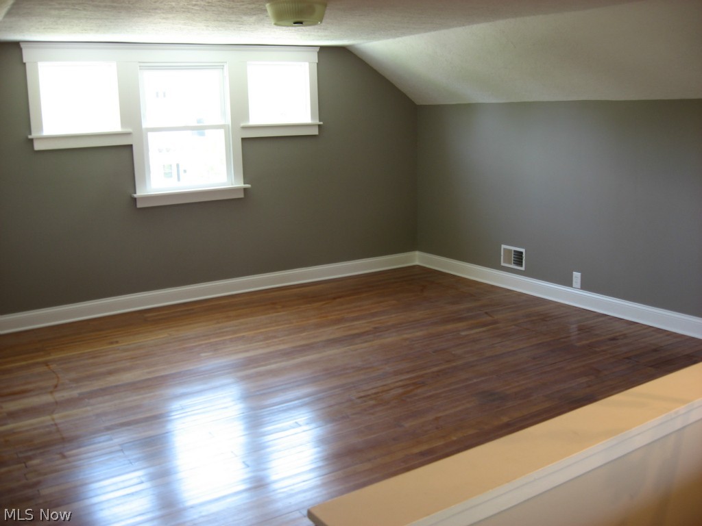 Advance Real Estate Cos 01 - Residential