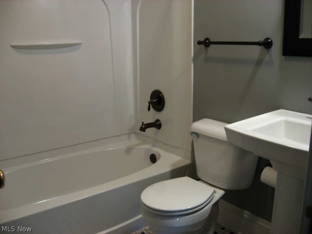 Advance Real Estate Cos 01 - Residential