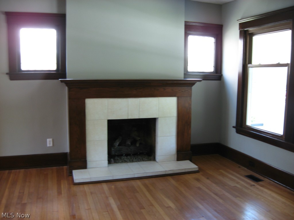 Advance Real Estate Cos 01 - Residential