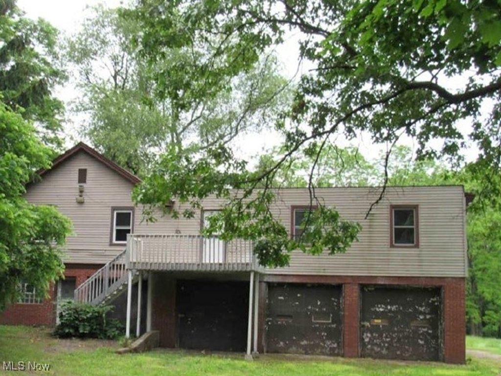 Photo of 3579 Bee Street, Mineral Ridge, OH 44440 (MLS # 5165025)