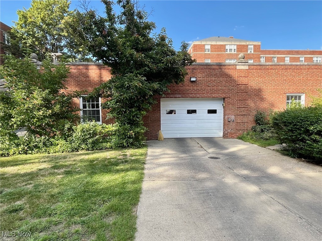 South Park Manor Condos - Residential