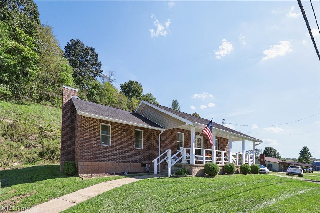 702 Zanesville Street