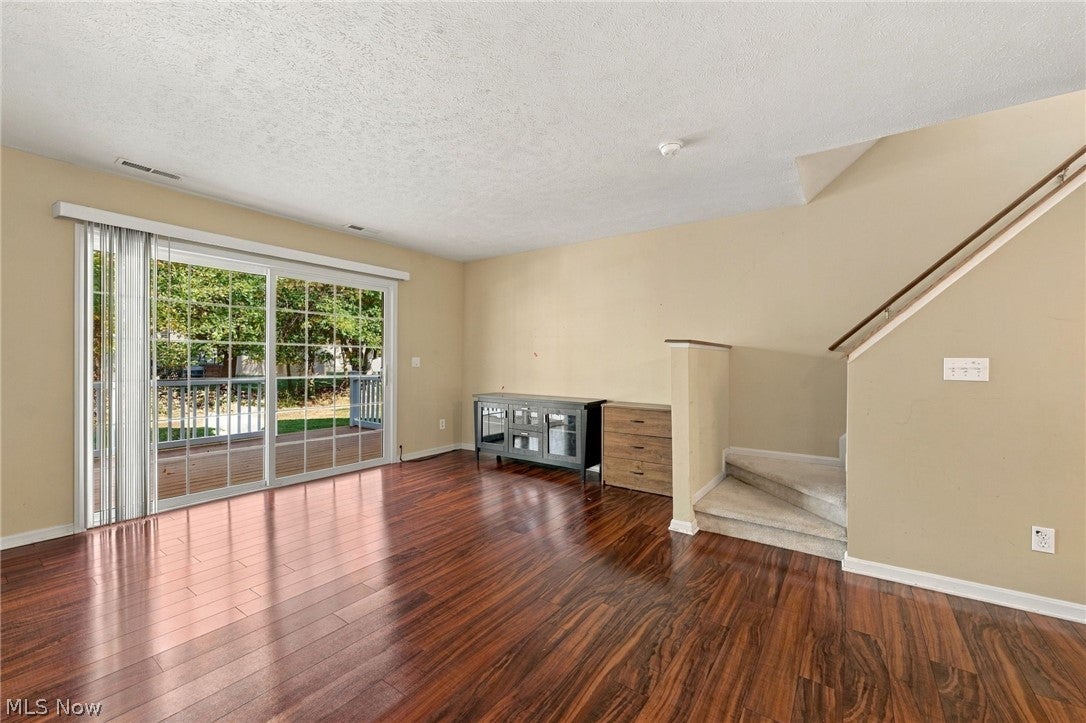 15528 Foxglove Lane