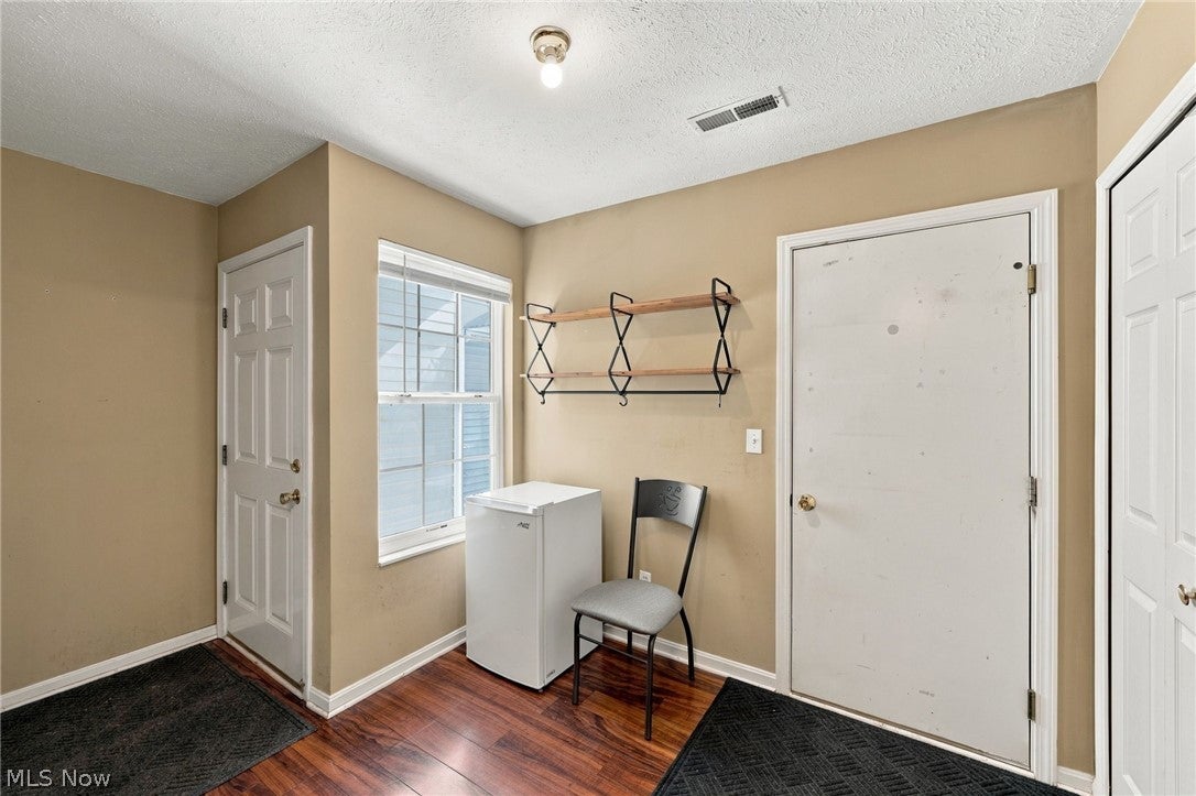 15528 Foxglove Lane