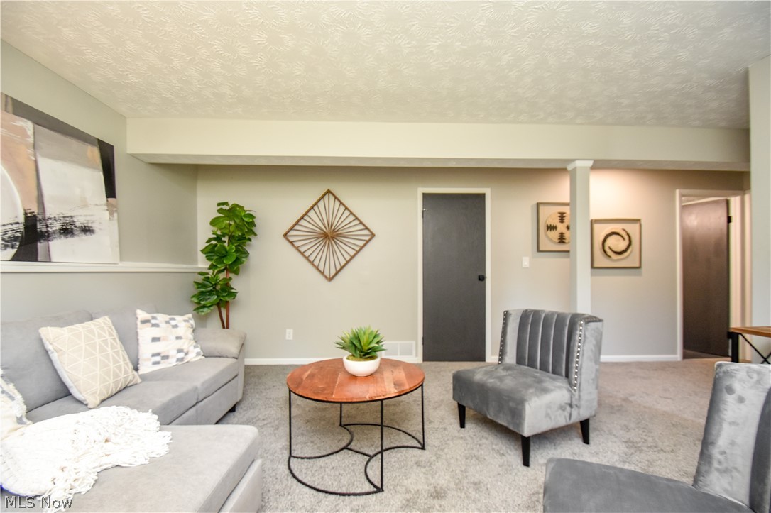 Timberlanes 02 - Residential