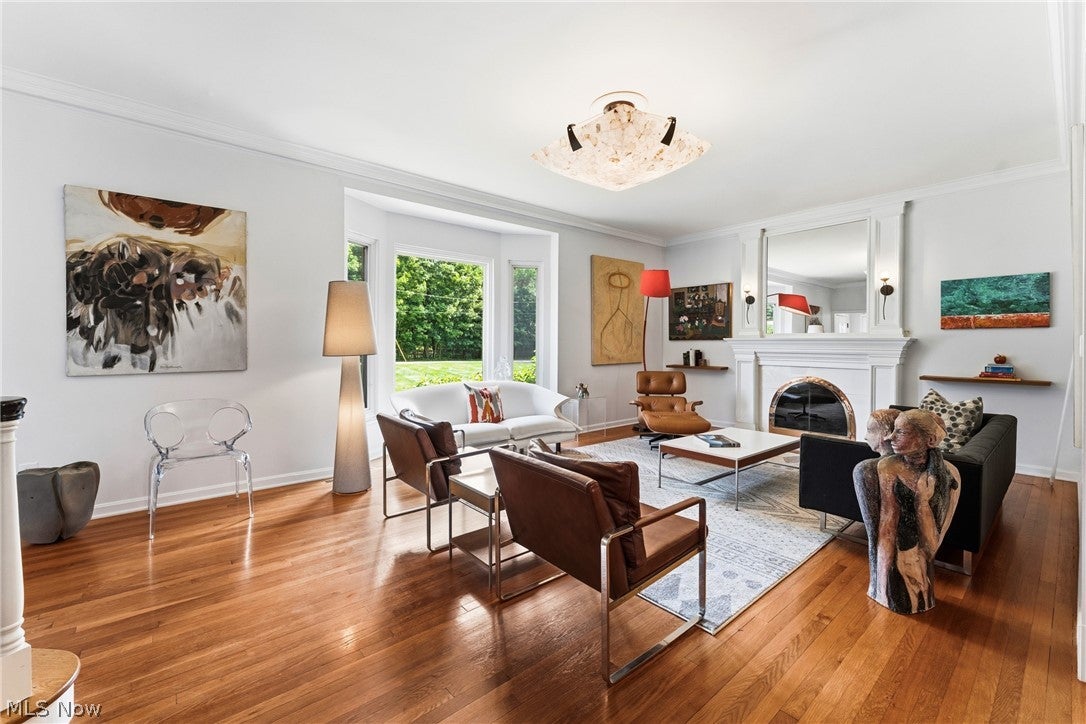 70 S Meadowcroft Drive