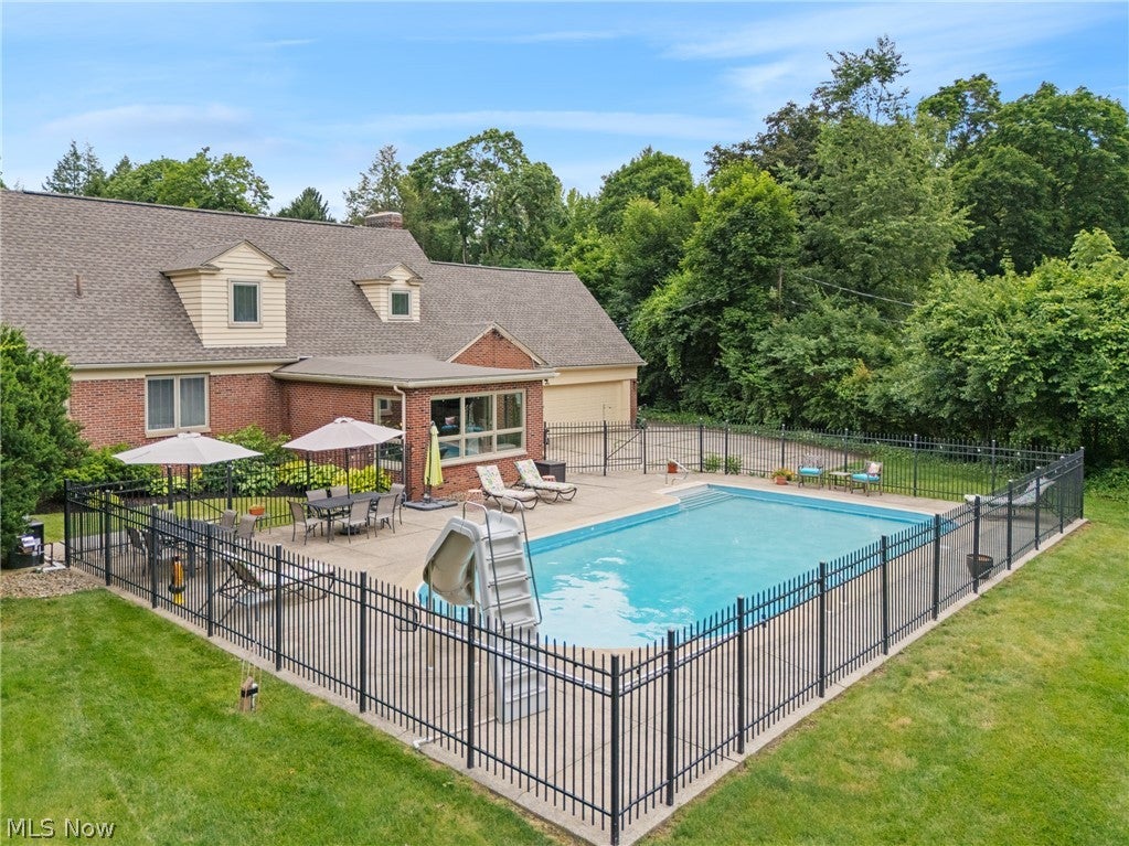70 S Meadowcroft Drive