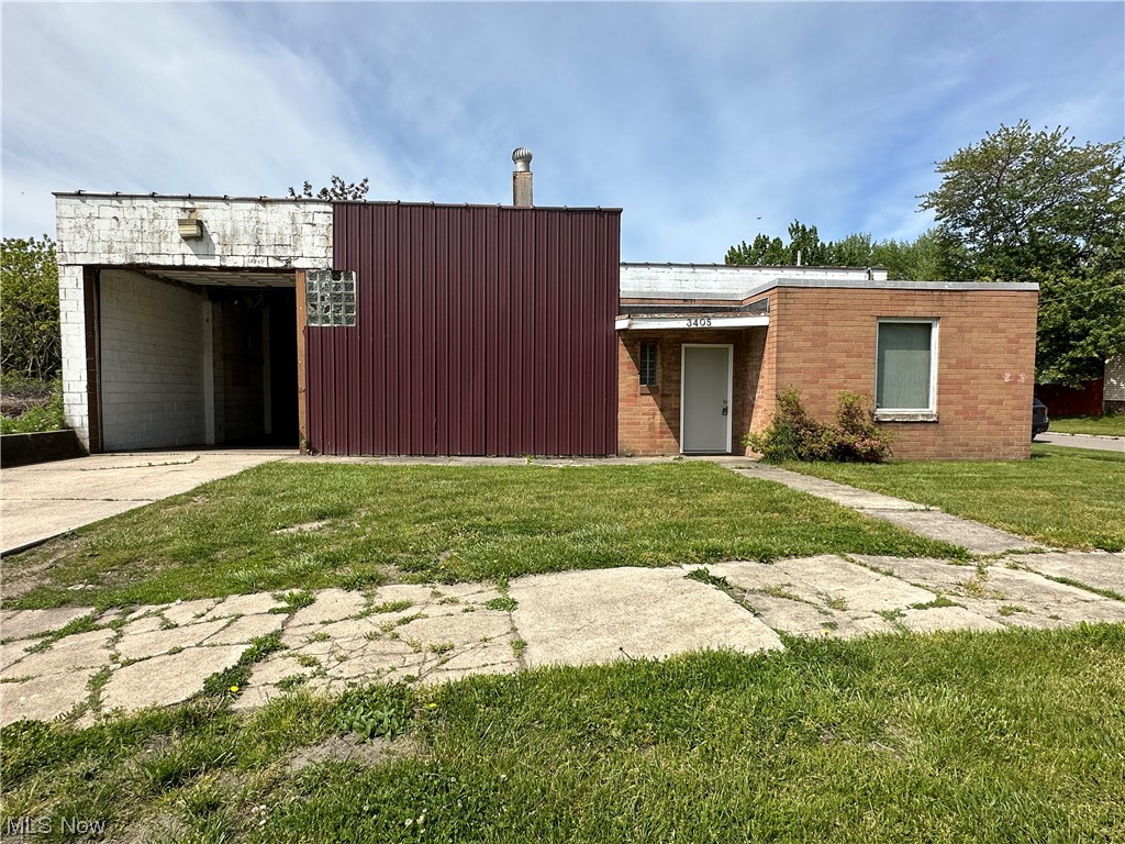 Here’s a spectacular opportunity for a commercial zoned garage 6075 ft.² on a .85 acre lot located in Ashtabula. This would be wonderful for a mechanic or a car enthusiast. Has 12 foot overhead doors, two office spaces, and a 1/2 bath. Bring your ideas at this affordable price.