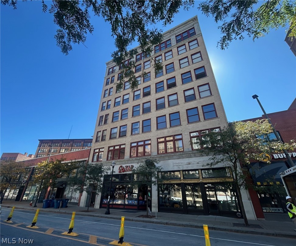 Pointe/Gateway Condo - Residential