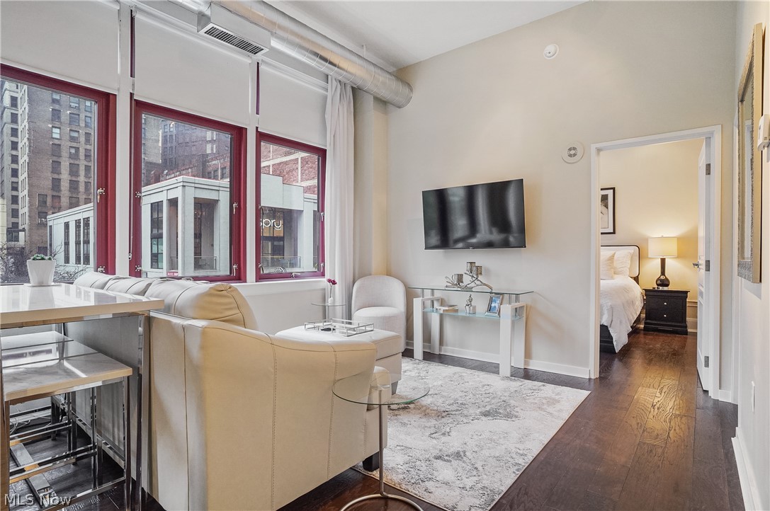 Pointe/Gateway Condo - Residential