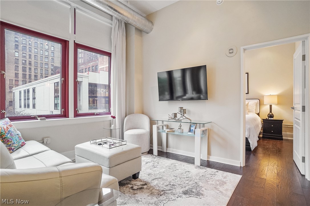 Pointe/Gateway Condo - Residential