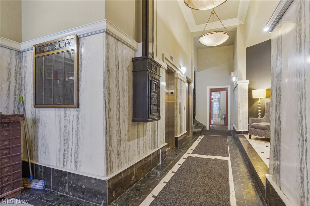 Pointe/Gateway Condo - Residential