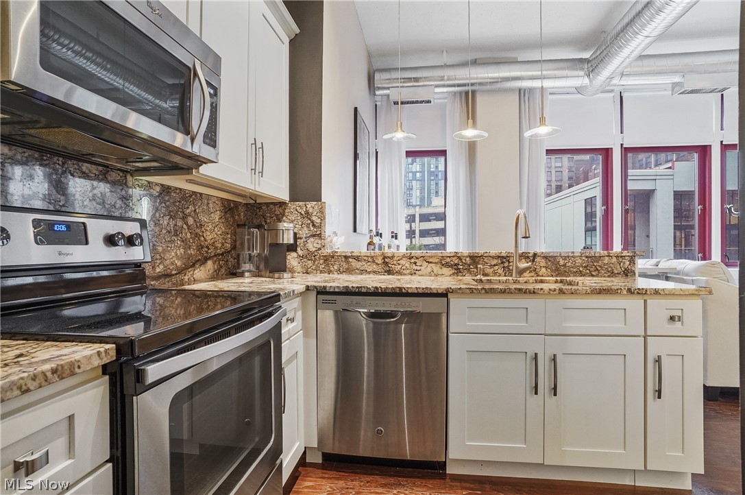 Pointe/Gateway Condo - Residential