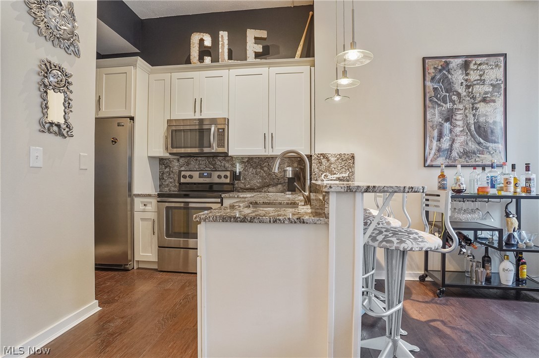 Pointe/Gateway Condo - Residential