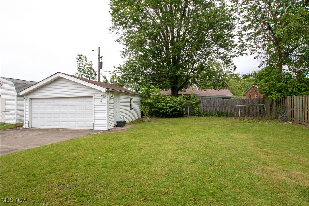 1289 Jakse Drive, Eastlake, Ohio image 33