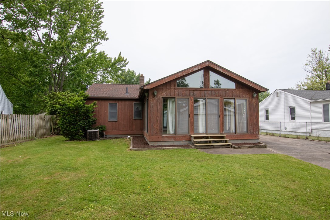 1289 Jakse Drive, Eastlake, Ohio image 29