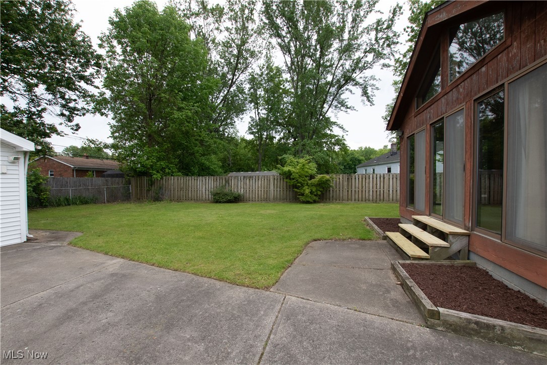 1289 Jakse Drive, Eastlake, Ohio image 31