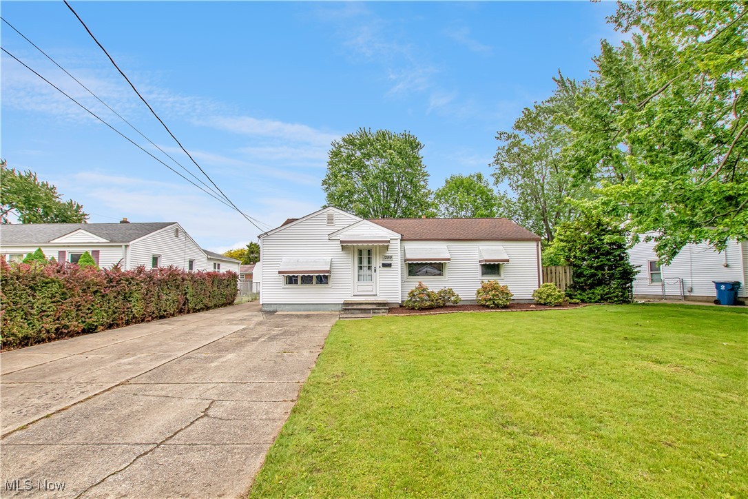 1289 Jakse Drive, Eastlake, Ohio image 15
