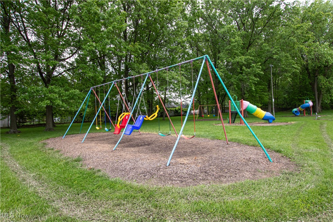 1289 Jakse Drive, Eastlake, Ohio image 48